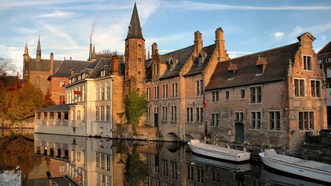 Moving To Brugge